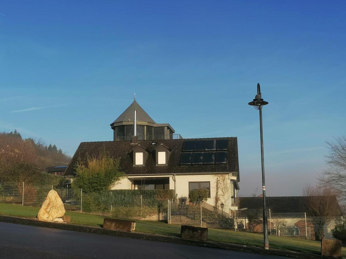 Weingut & Gastehaus Schumann Apartamento Lieser Exterior foto